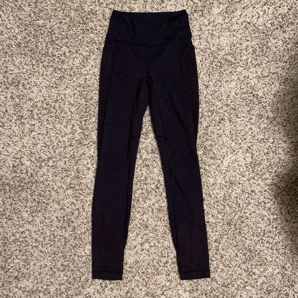 Black Lululemon leggings - Picture 2 of 3